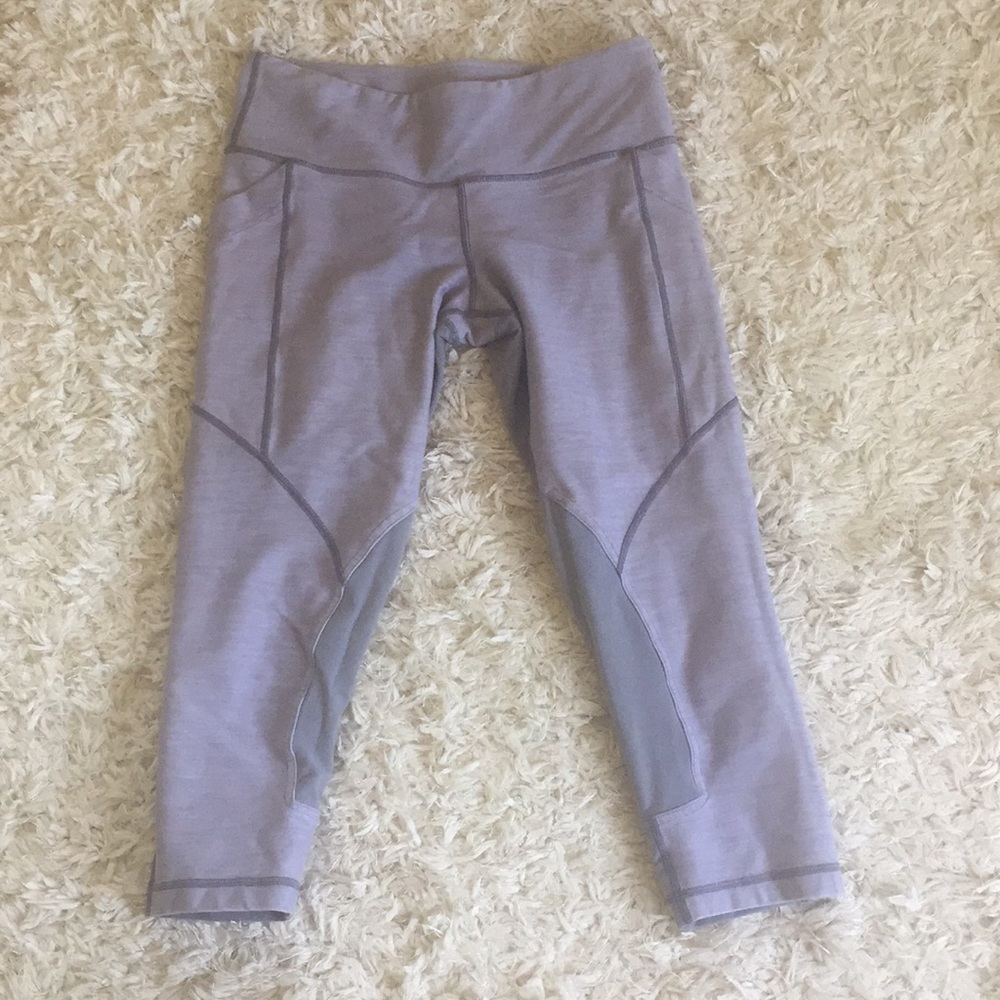 Lululemon cropped taupe legging